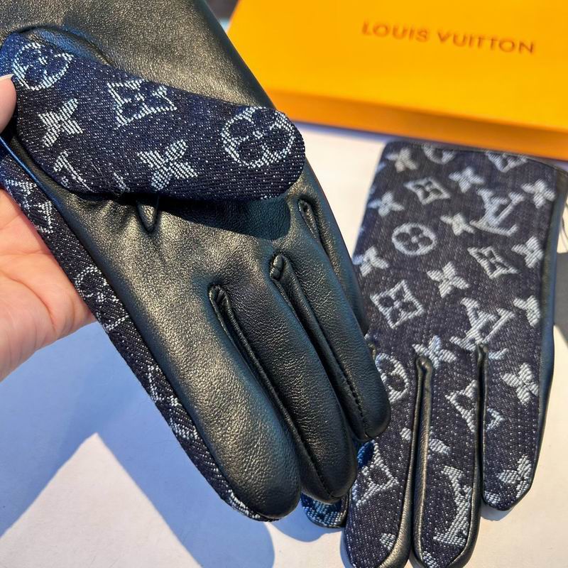 LV gloves M L 47 (1)