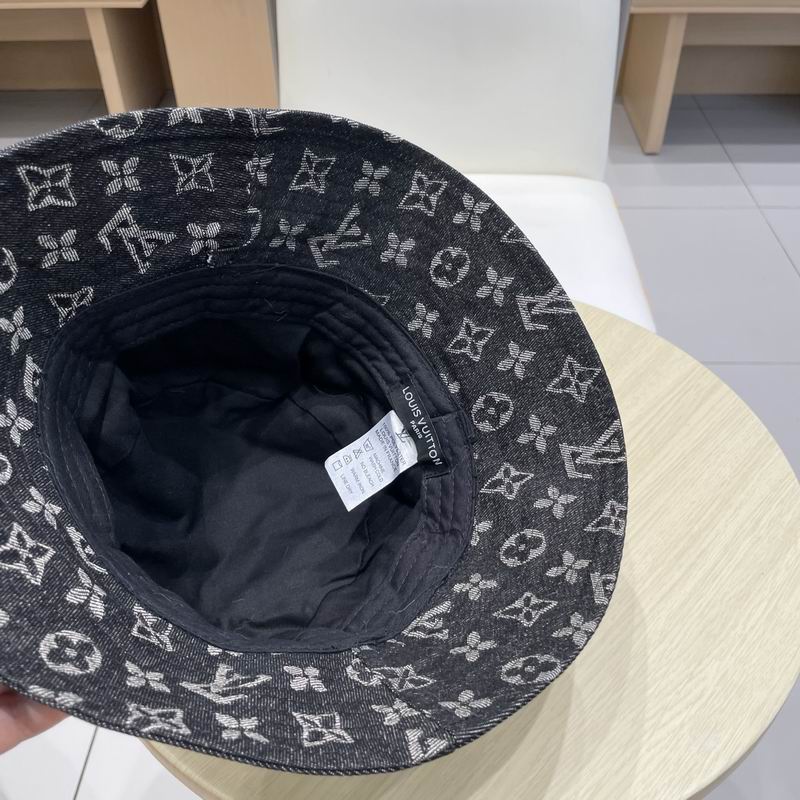 LV hat (114)