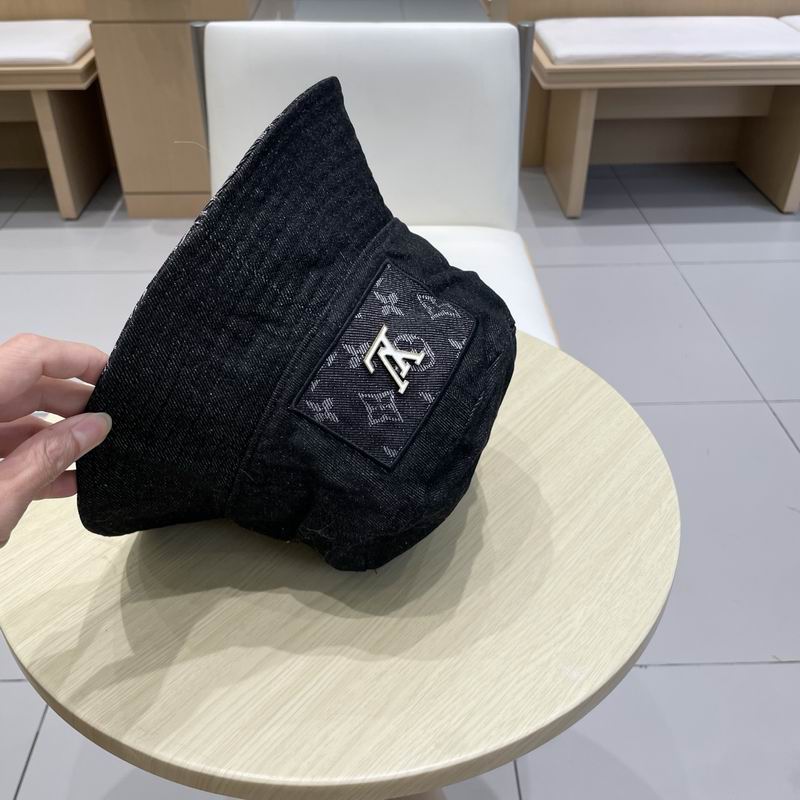 LV hat (116)