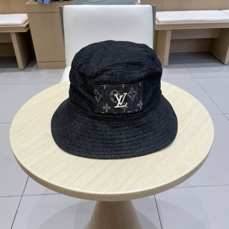 LV hat (120)