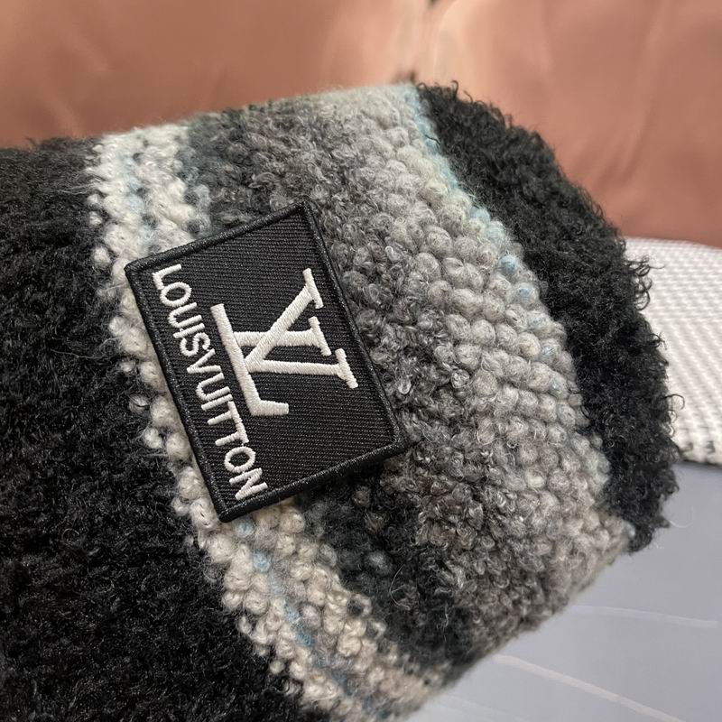 LV hat (360)