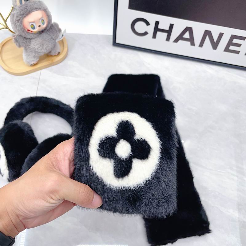 LV scarf earmuff dx (105)