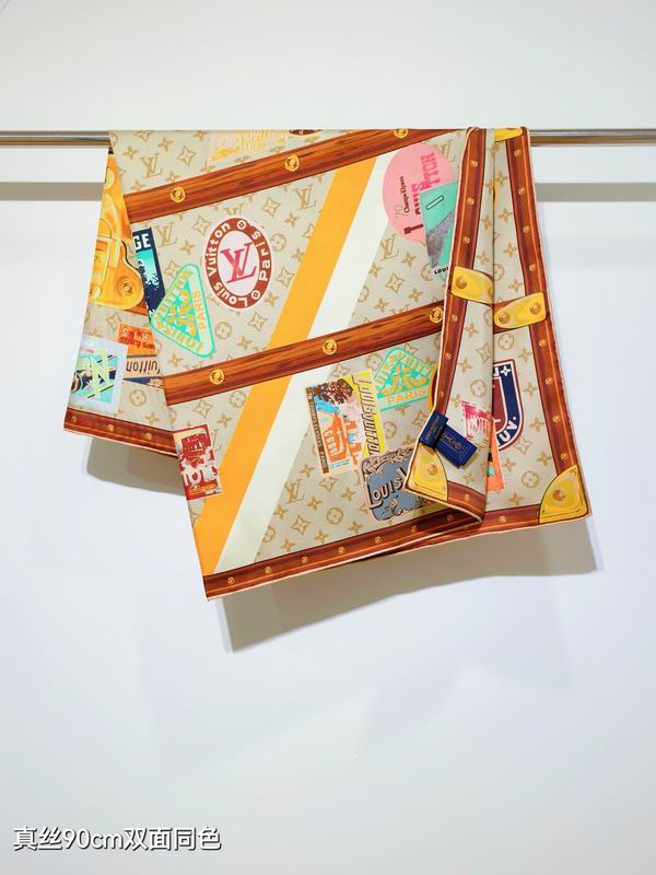 LV silk Scarf 90X90cm E18 (2)