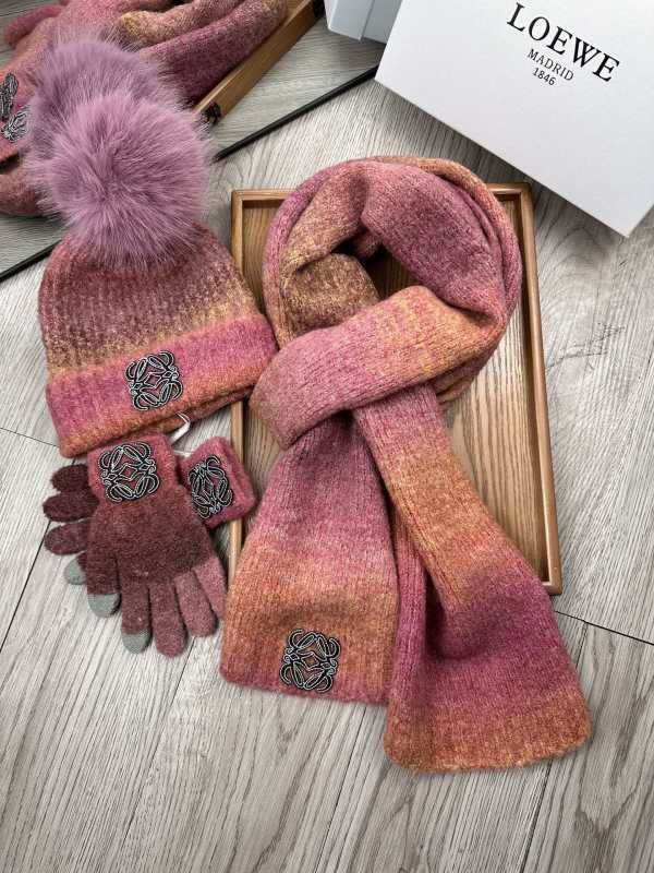 Loewe Scarf Hat Gloves hm (11)