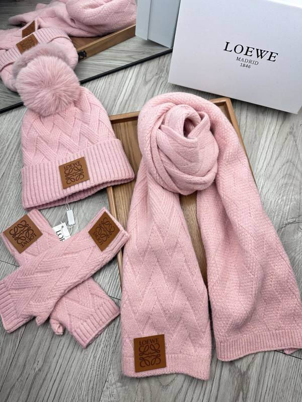 Loewe Scarf Hat Gloves hm (14)