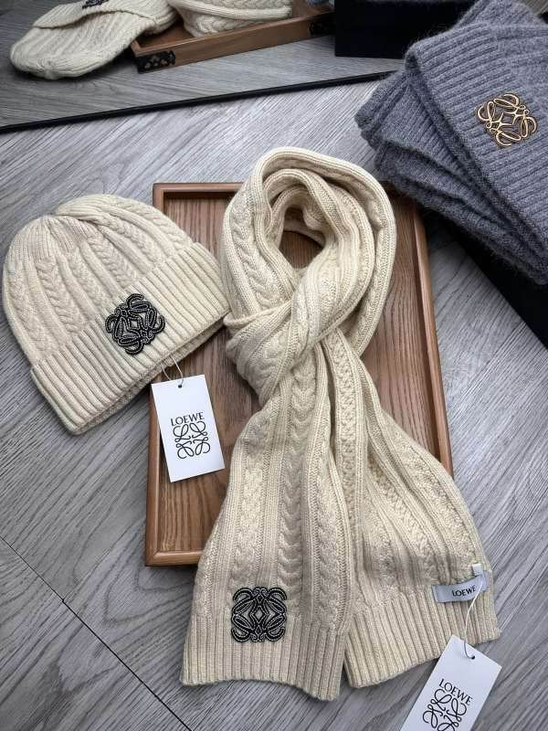 Loewe Scarf Hat hm (40)