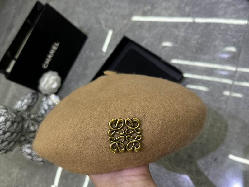 Loewe beret dx (85)