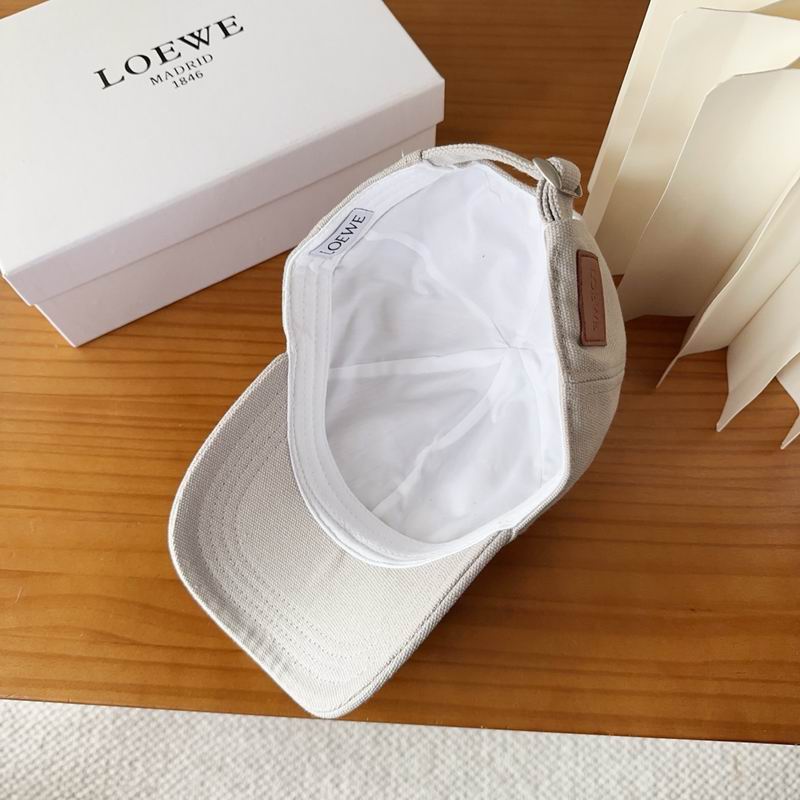 Loewe cap dx (245)