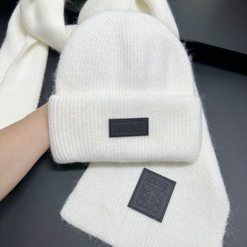 Loewe scarf hat dx (3)