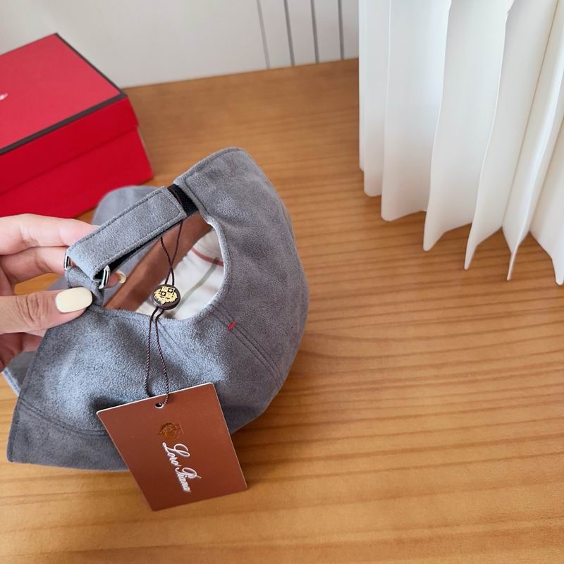 Loro Piana Cap dx (237)