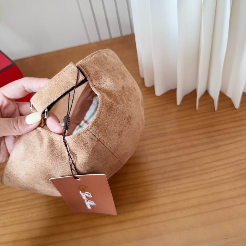 Loro Piana Cap dx (246)