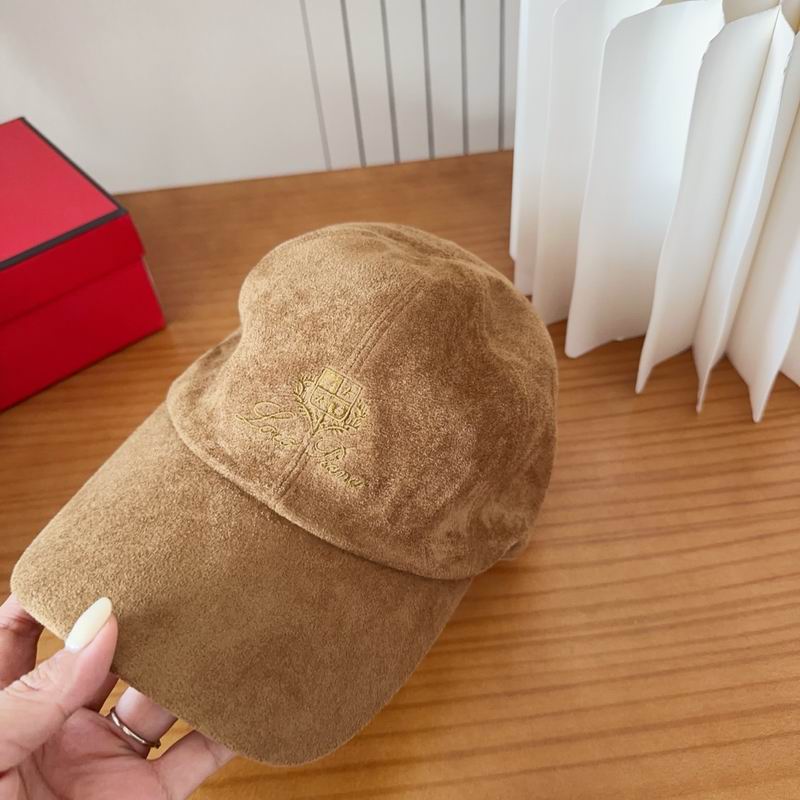 Loro Piana Cap dx (260)