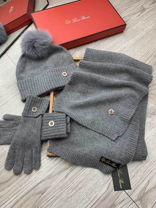 Loro Piana scarf hat Gloves hm (114)
