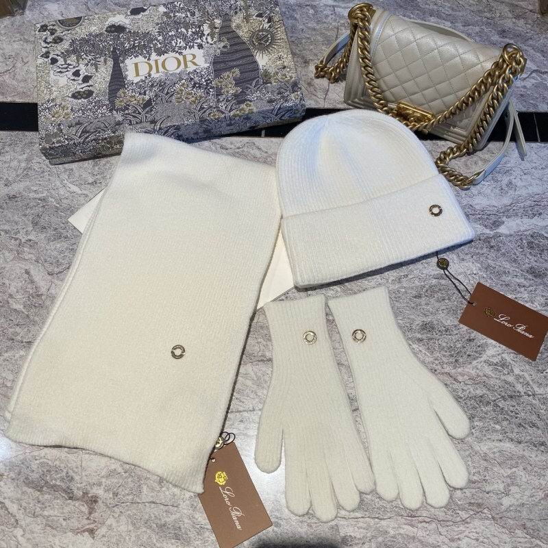 Loro Piana scarf hat Gloves hm (27)