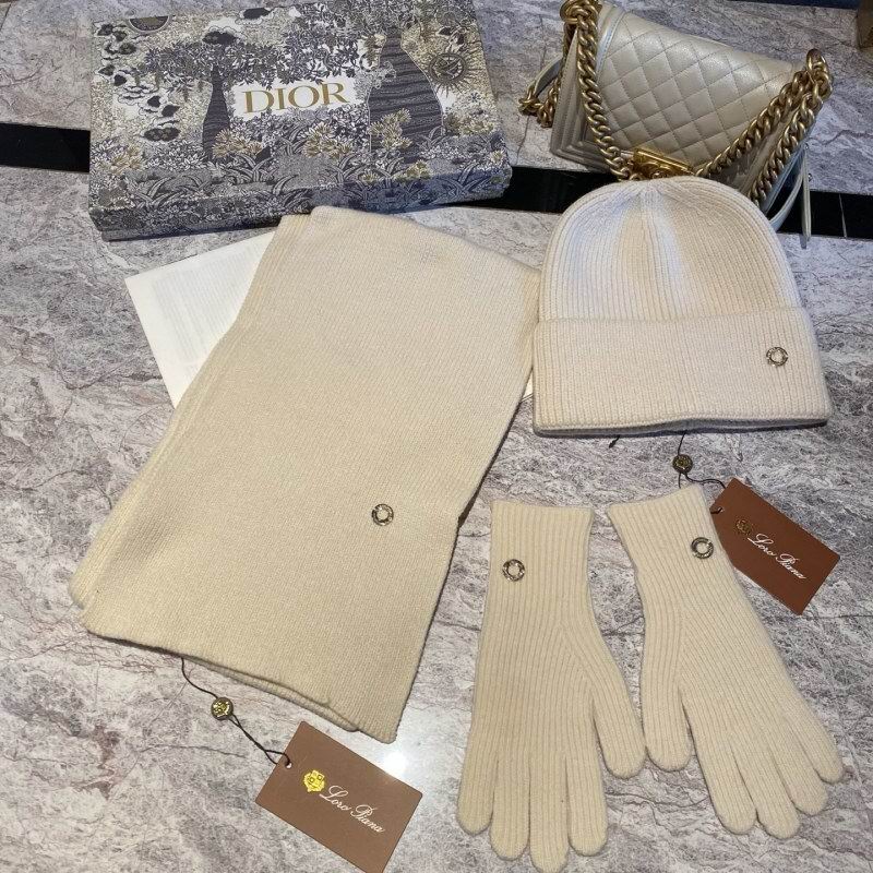 Loro Piana scarf hat Gloves hm (29)