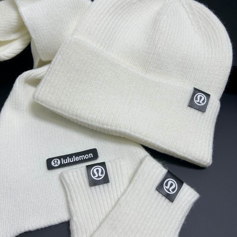 Luluemon scarf hat gloves dx (3)