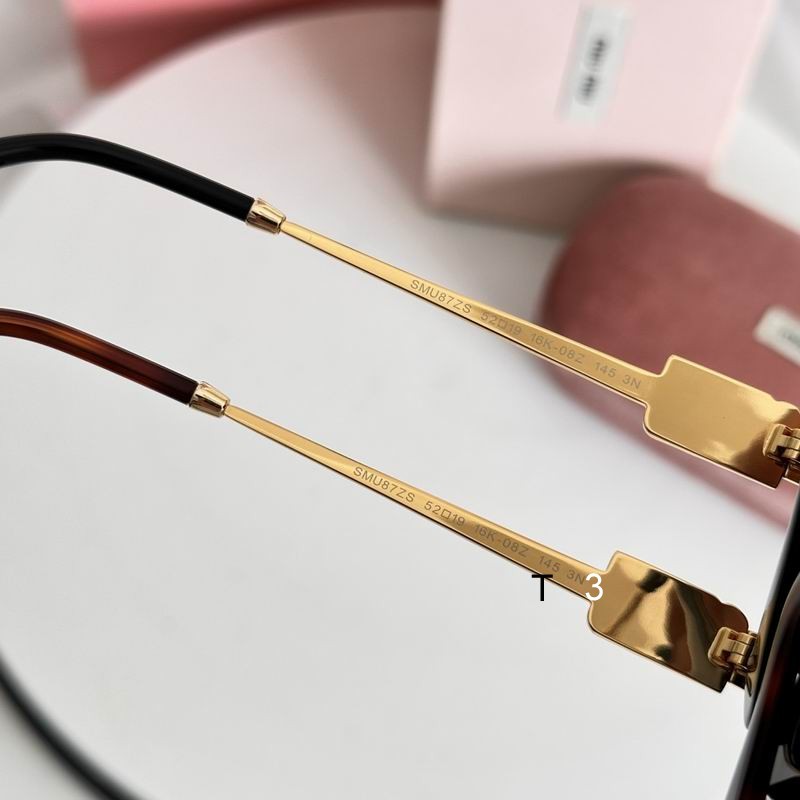 MiuMiu  SMU87Z 52 19-145 e08