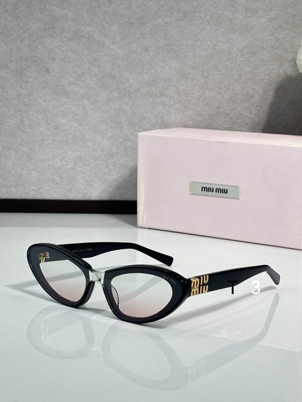 MiuMiu 50AV 53 21-138 c01