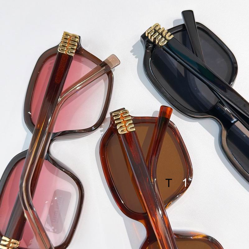 MiuMiu 9521 56-18-137 a07