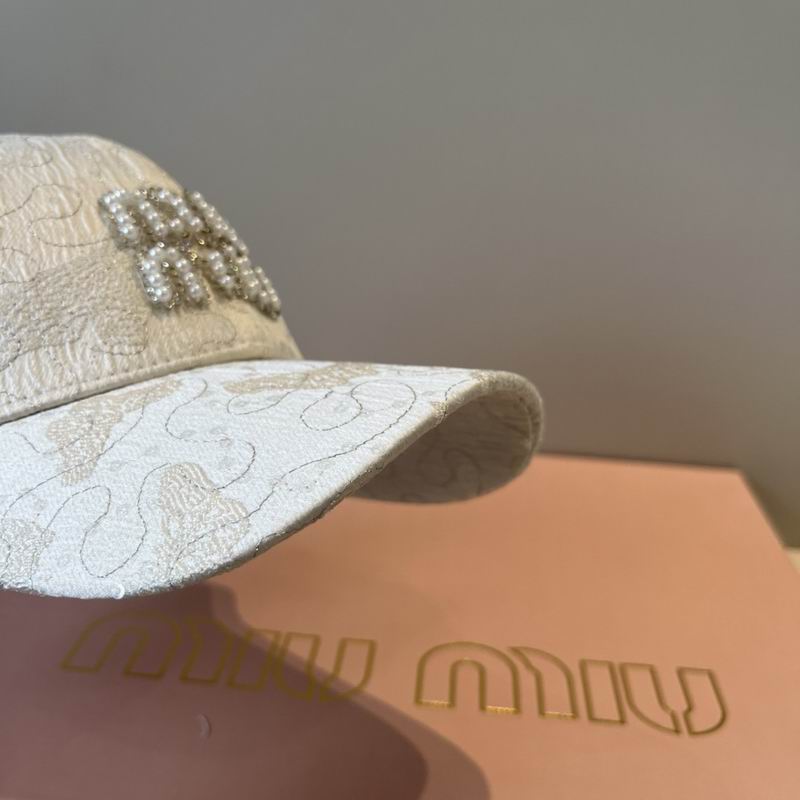 Miumiu Cap (822)