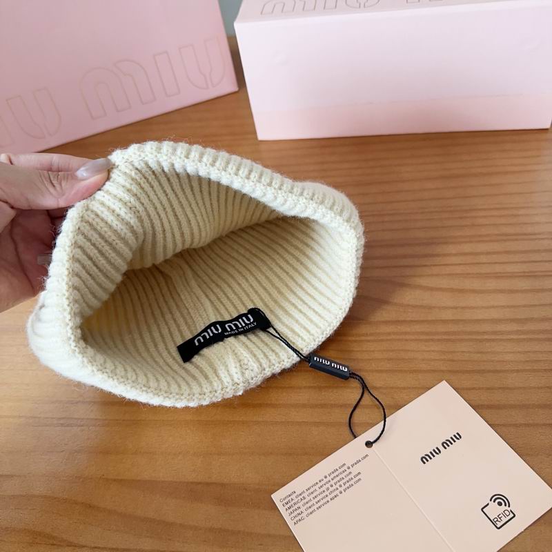 Miumiu Hat (690)