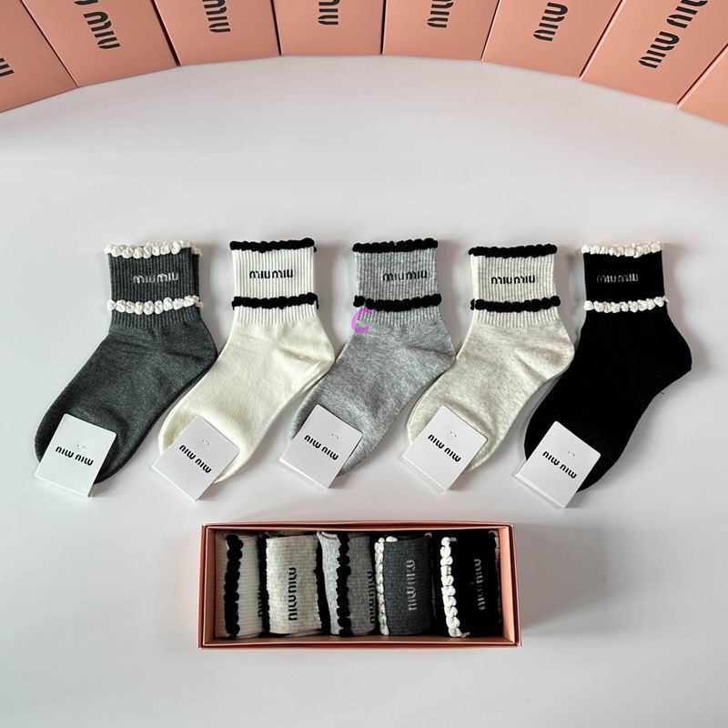Miumiu Socks (29)