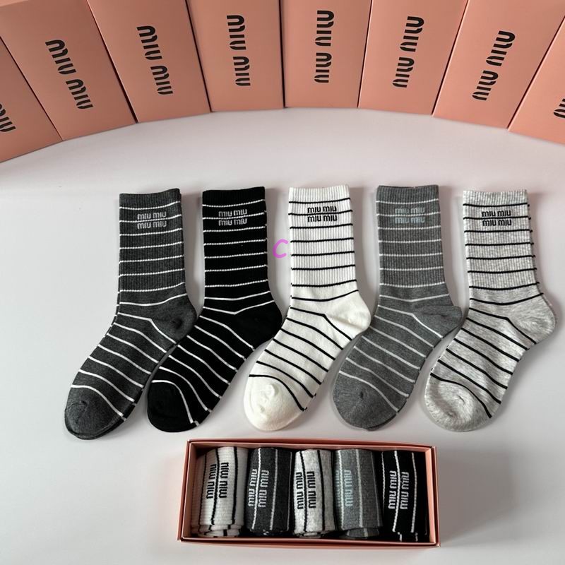Miumiu Socks (32)