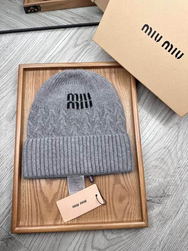 Miumiu hat hm (119)