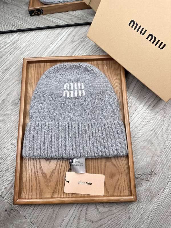Miumiu hat hm (123)