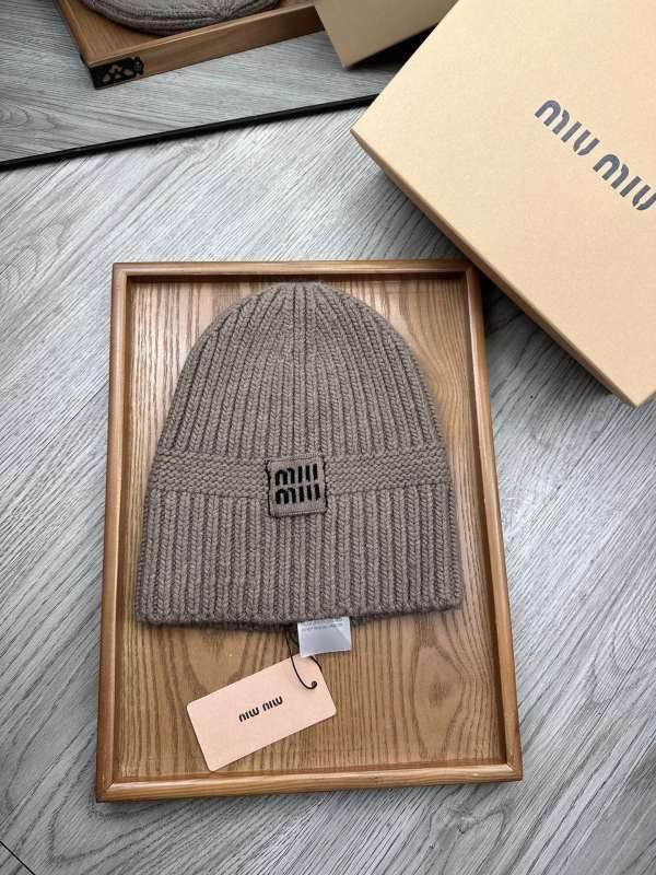 Miumiu hat hm (126)