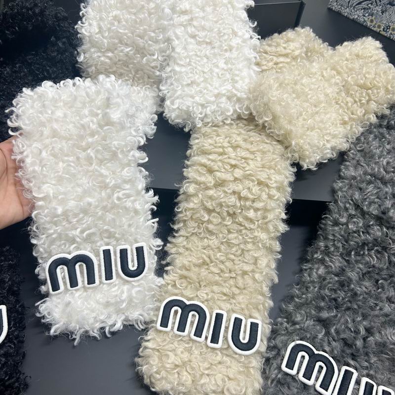 Miumiu scarf dx (3)