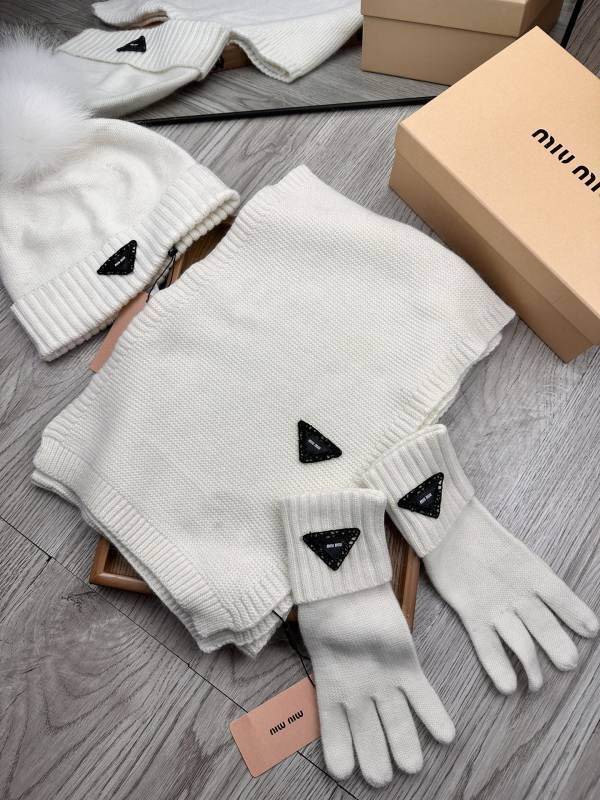 Miumiu scarf hat gloves hm (11)