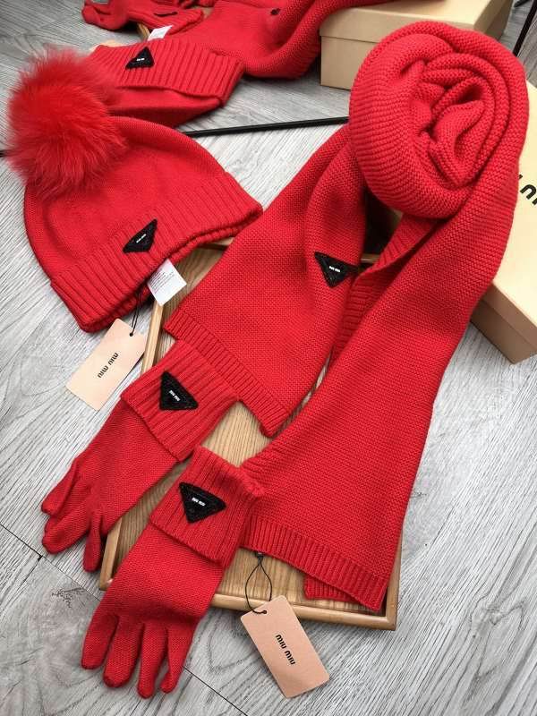 Miumiu scarf hat gloves hm (12)