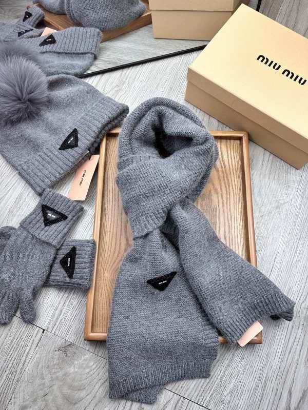 Miumiu scarf hat gloves hm (8)
