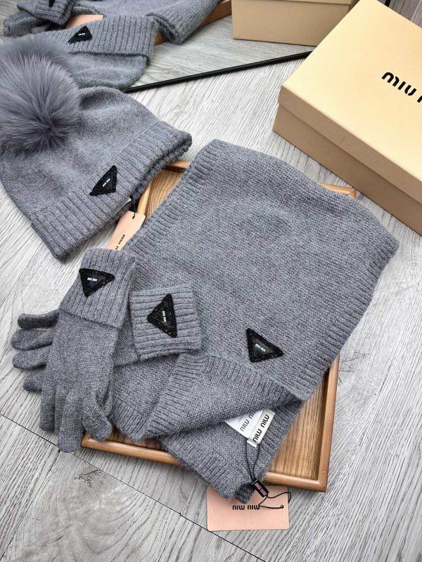 Miumiu scarf hat gloves hm (9)