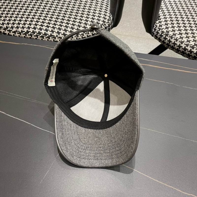 Moncler Cap (593)
