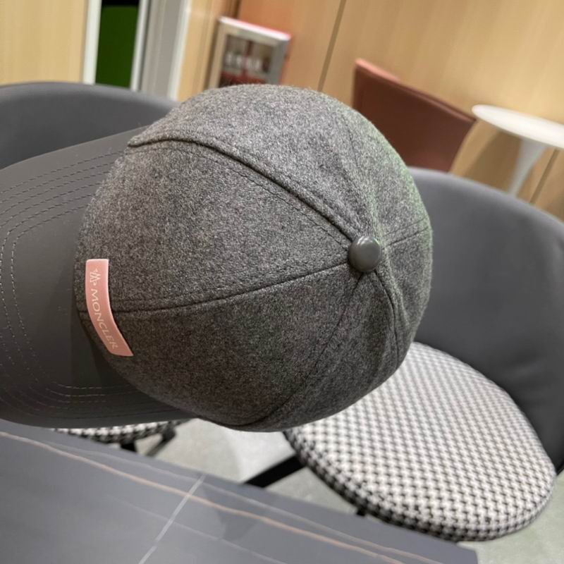 Moncler Cap (594)