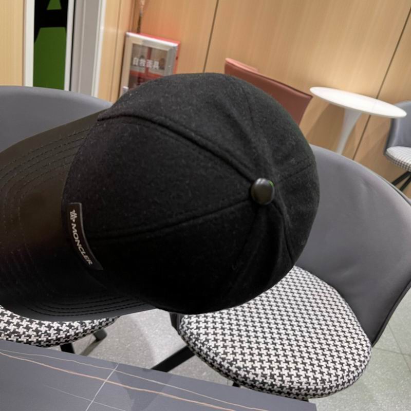 Moncler Cap (605)
