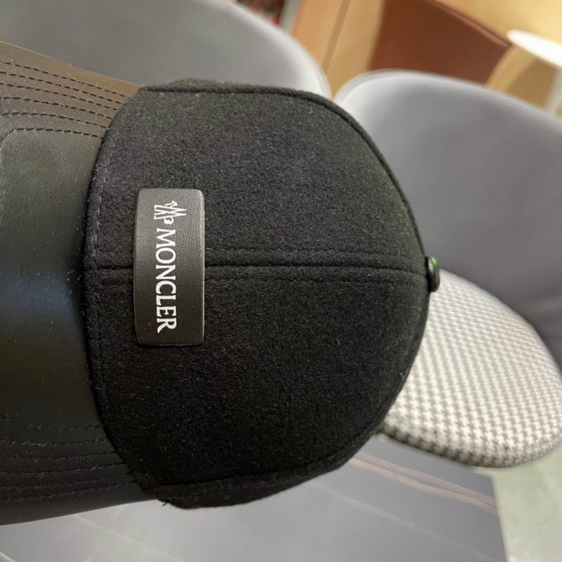 Moncler Cap (607)