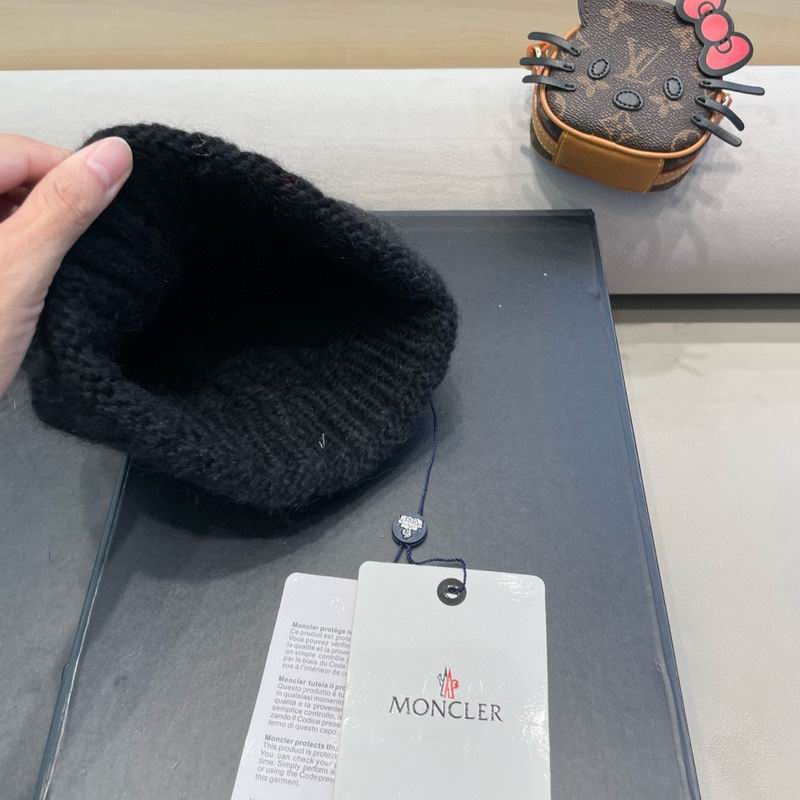 Moncler Hat (1)