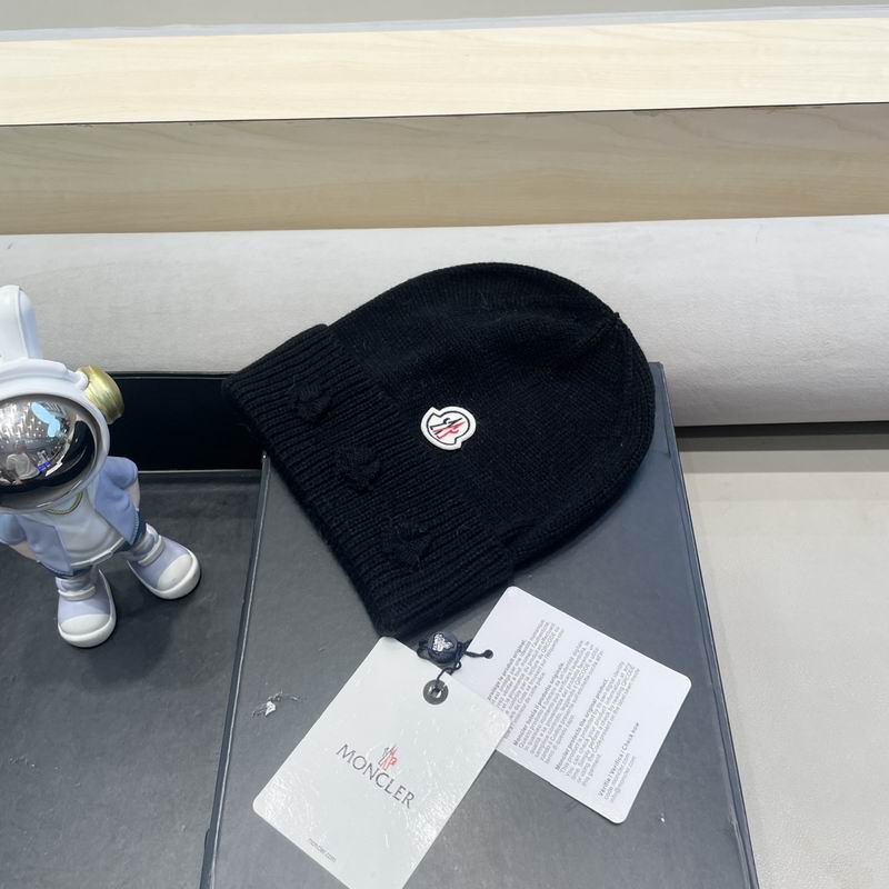 Moncler Hat (100)