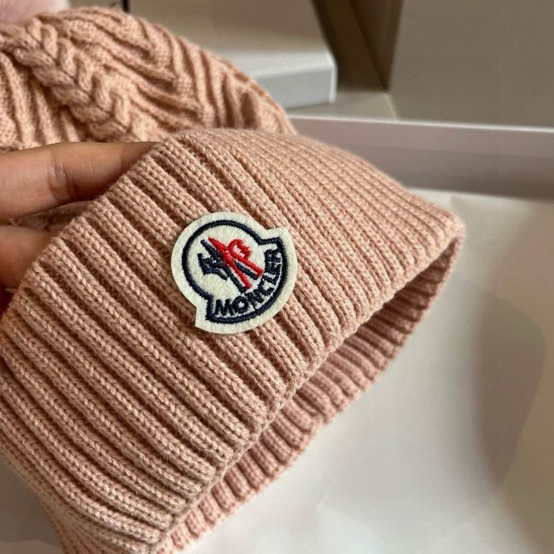 Moncler Hat (1200)