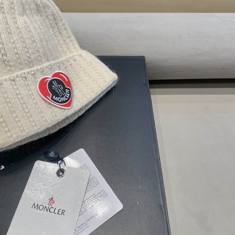 Moncler Hat (127)