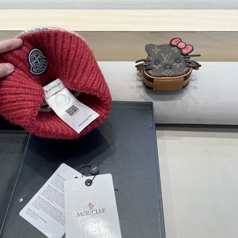 Moncler Hat (1541)
