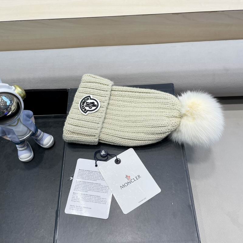 Moncler Hat (1551)