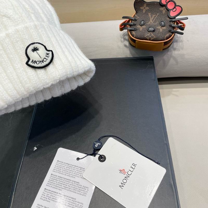 Moncler Hat (1608)