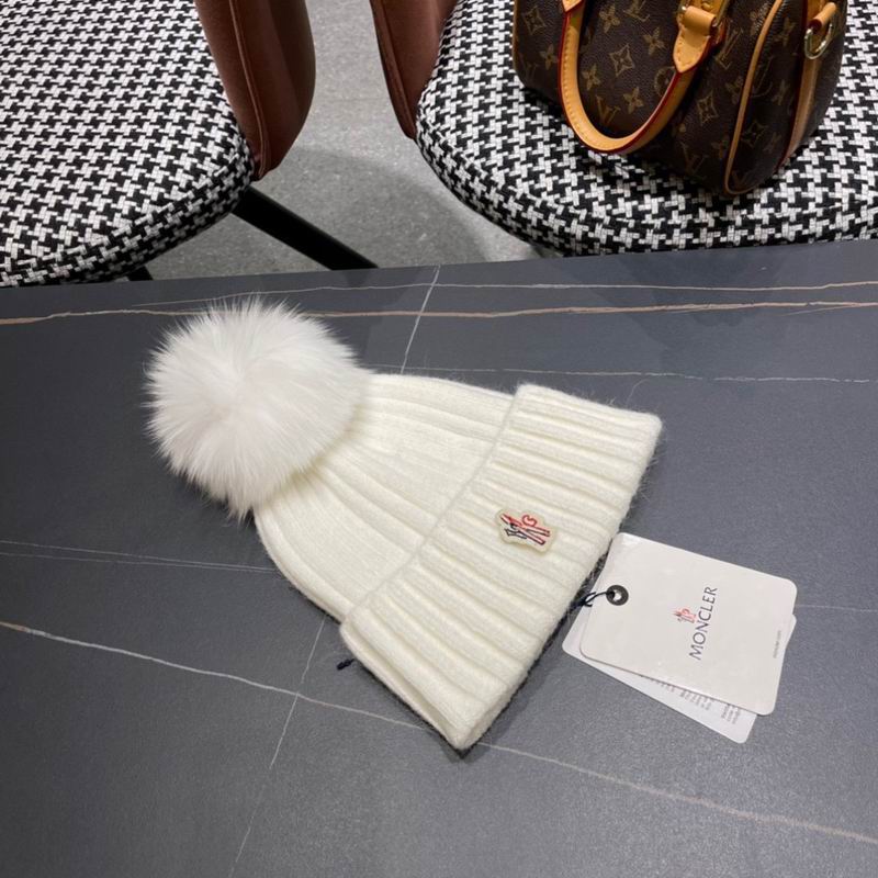 Moncler Hat (1719)