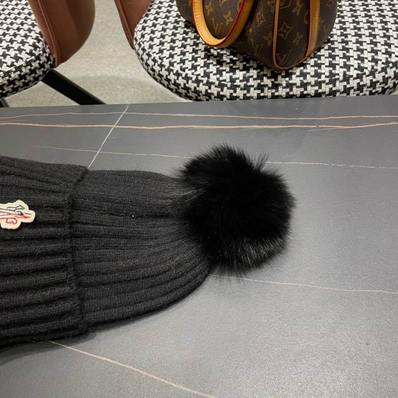 Moncler Hat (1723)