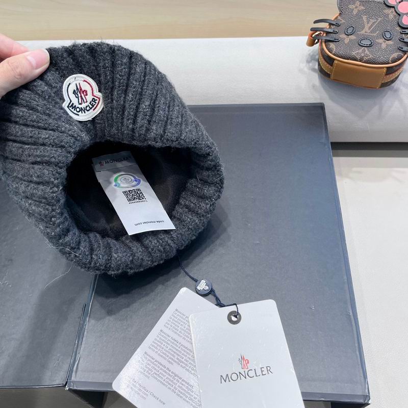 Moncler Hat (176)