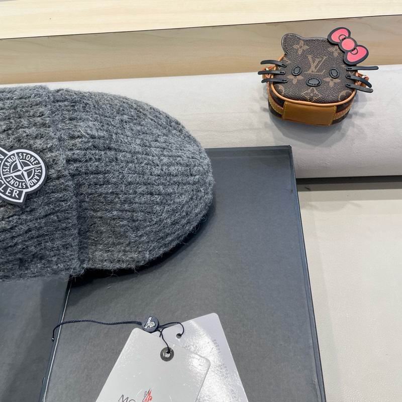 Moncler Hat (30)
